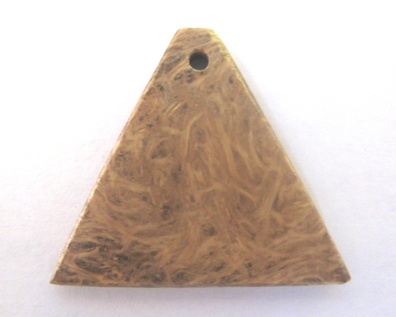 Ouriço de castanha - Triângulo M - 2.9x3.3 cm (unid) FB-251